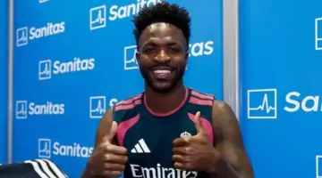 كواليس مثيرة تجمع فينيسيوس جونيور ومدربه السابق مورينيو داخل أروقة ريال مدريد